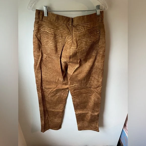Ralph Lauren Tan Crocodile Pattern Cropped Pants - Picture 4 of 4